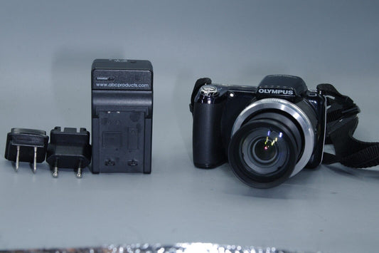 Olympus SP-810UZ 14MP 36X Zoom Digital  Bridge Camera and Charger