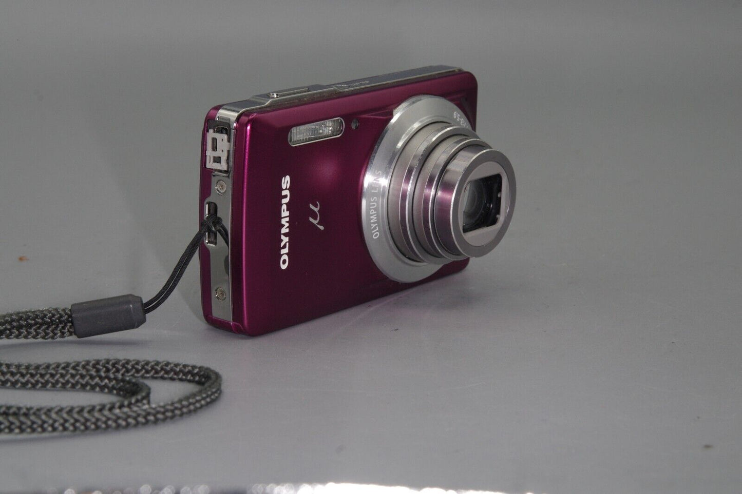 Olympus MJU 7030 Digital 14.1MP Digital Camera -  Pls read