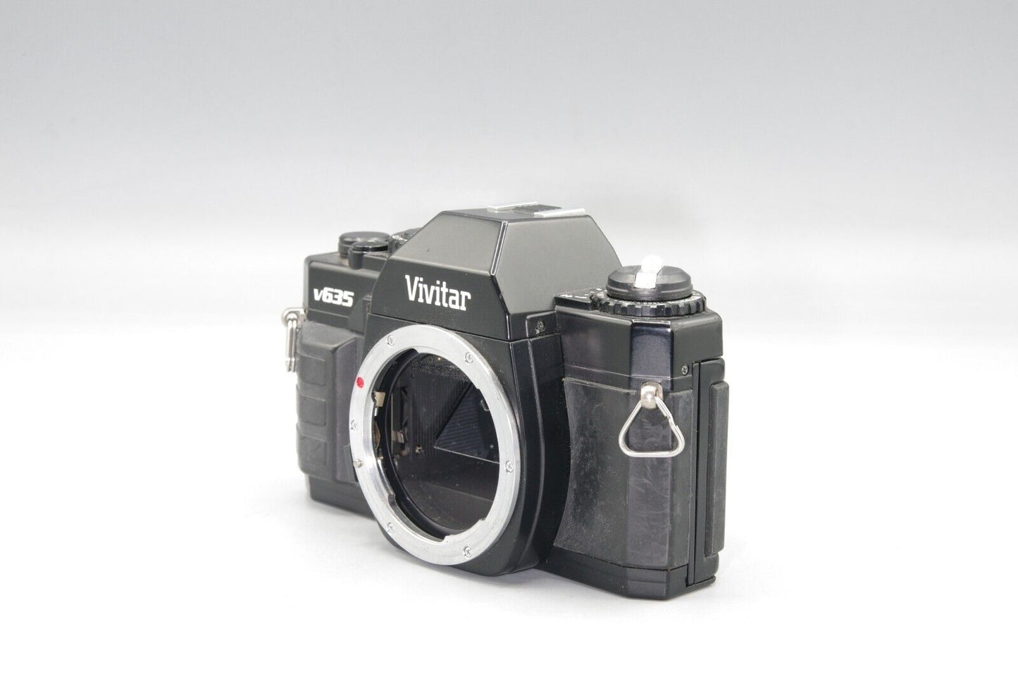 Vivitar v635 35mm SLR Camera