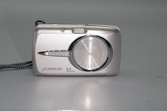 Olympus MJU 7600 Digital 6MP Camera -  Spares/Repair