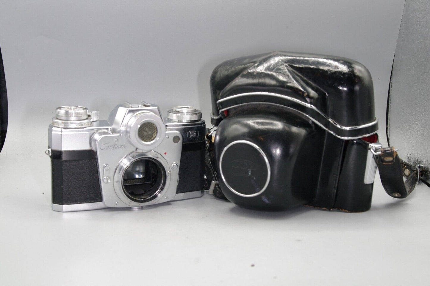 Zeiss Ikon Contarex Bullseye Camera with Case - Good Working Condition