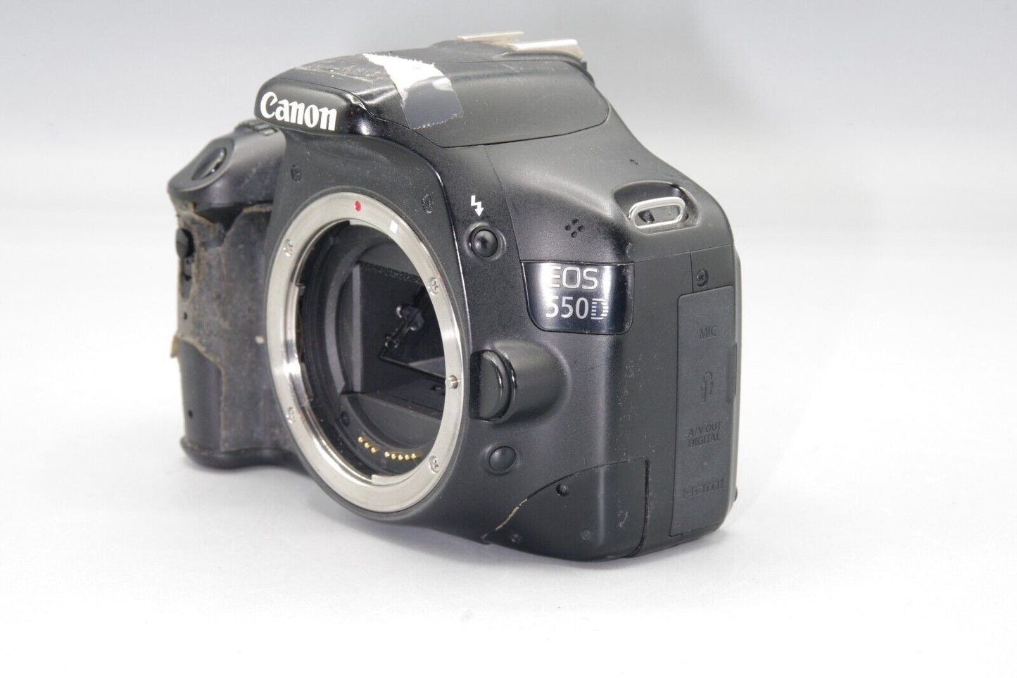 Canon EOS 550D 18MP DSLR Body - Tatty but working