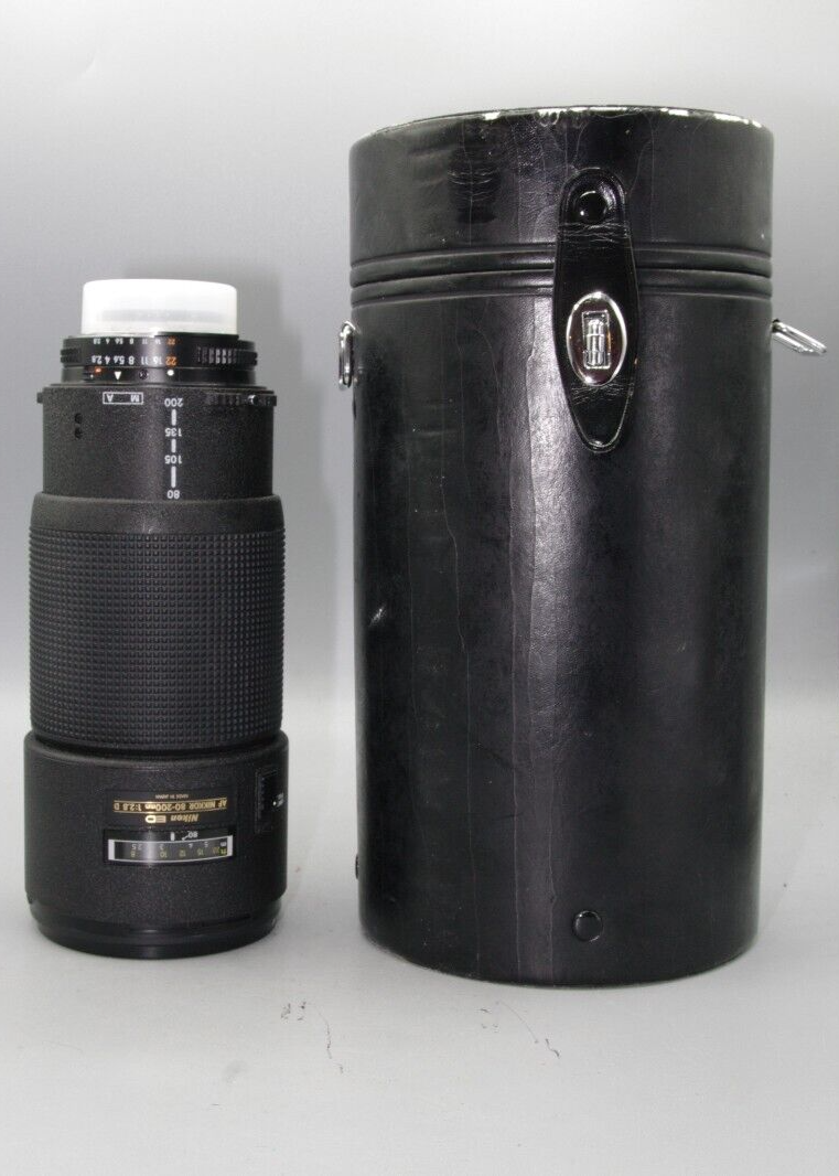 Nikon ED AF Nikkor 80-200mm F/2.8D with Case - Excellent