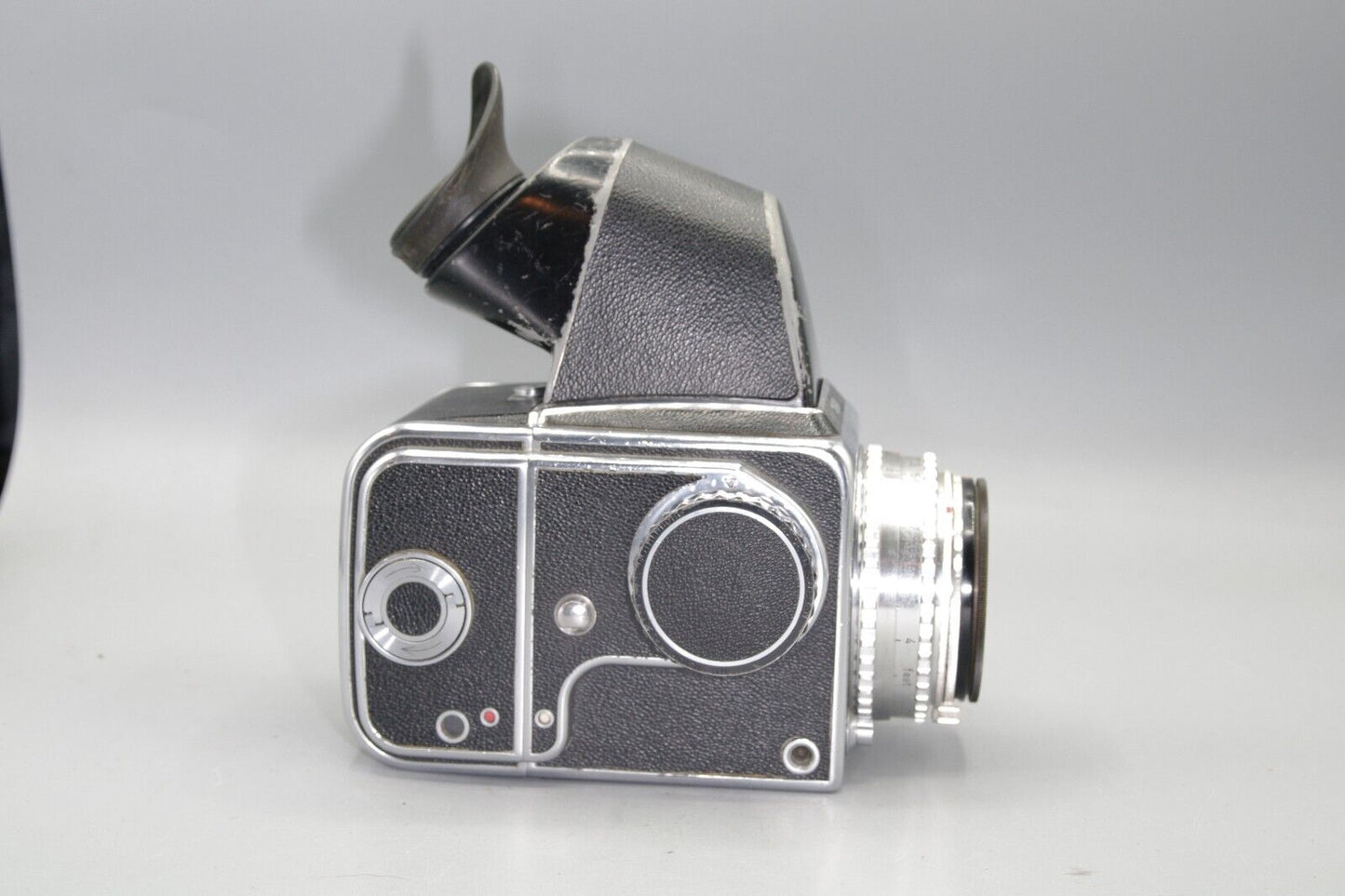 Hasselblad 1000F with Zeiss Tessar 80mm F/2.8  Lens and prism finder