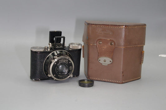 1931 Nagel Pupille  with Leitz Wetzlar Elmar 5cm F/3.5 Lens and case