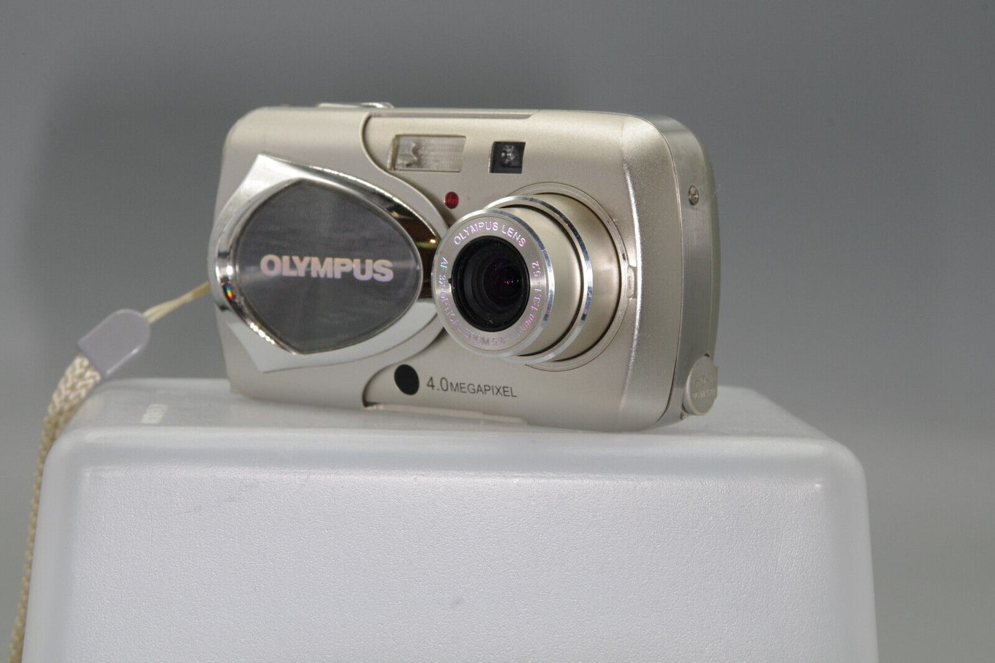 Olympus MJU410 Digital 4MP Digital Compact Camera