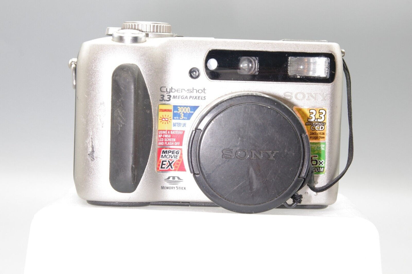 Sony Cybershot DSC-S70 3.3MP Compact Digital Camera - Takes AA