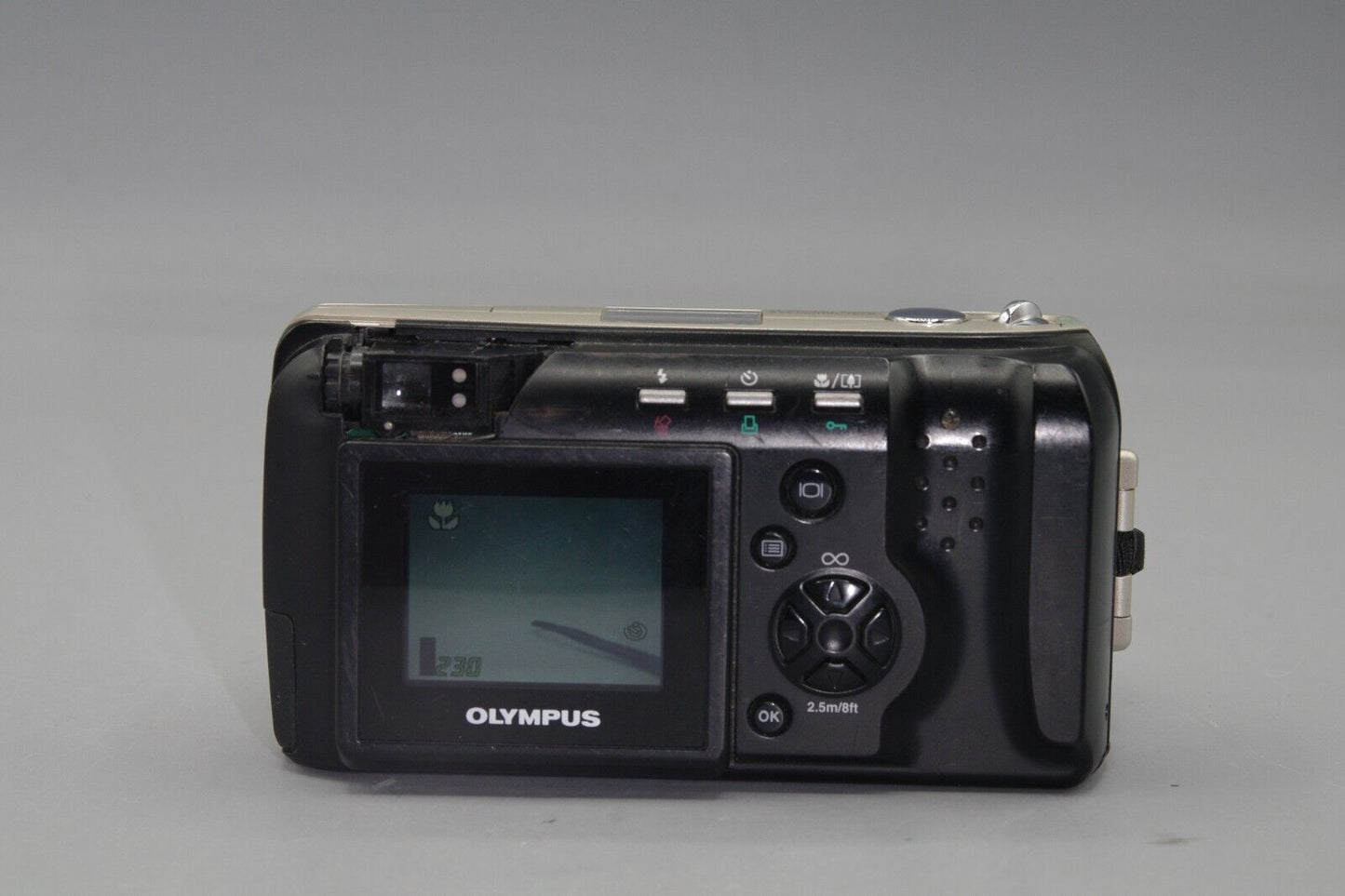 Olympus Camedia D-490 2.1MP Digital Camera - Takes AA