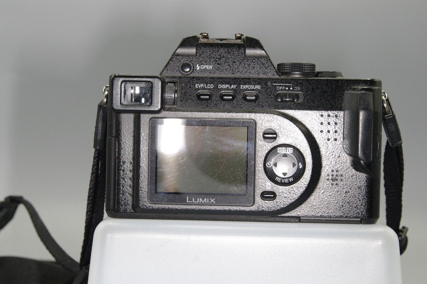 Panasonic Lumix DMC-FZ10 4MP Bridge Camera