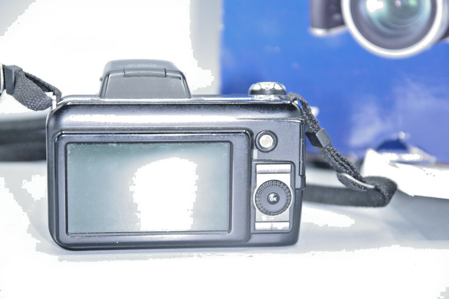 Olympus SP-800UZ 14MP 30X Zoom Digital  Bridge Camera - Boxed