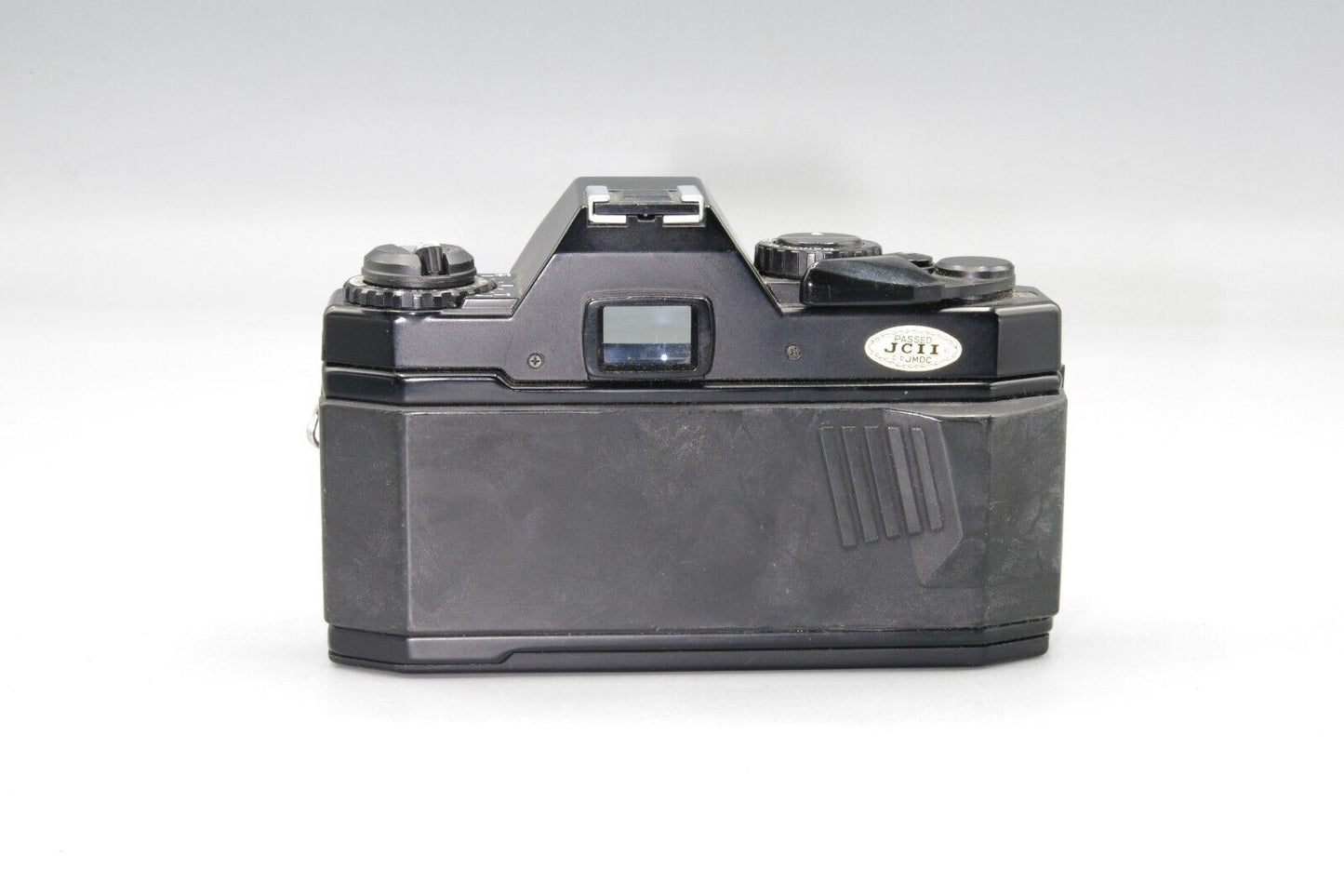 Vivitar v635 35mm SLR Camera