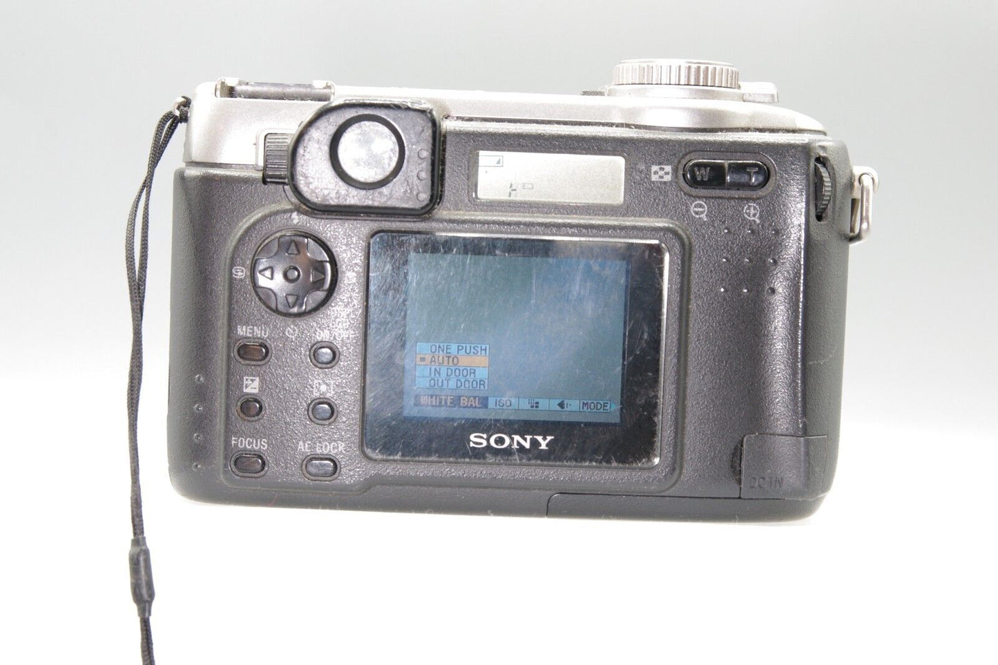 Sony Cybershot DSC-S70 3.3MP Compact Digital Camera - Takes AA
