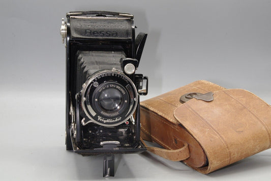 Voigtländer Bessa – 6×9 Folding Camera – 110mm f/4.5 – Case – German Classic