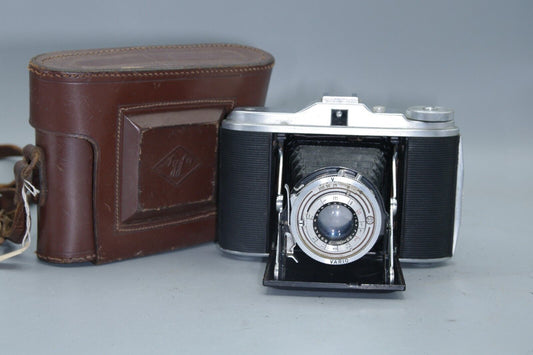 Agfa Isolette V Folding Camera with 85mm F/4.5 Lens and case