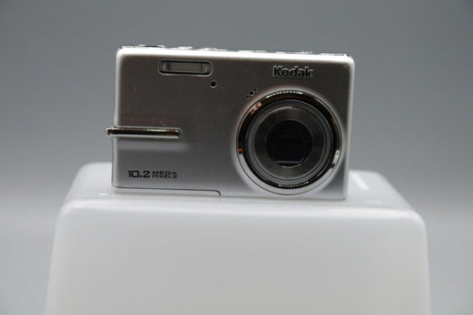 Kodak M1073IS Digital Camera - No Battery so untested.