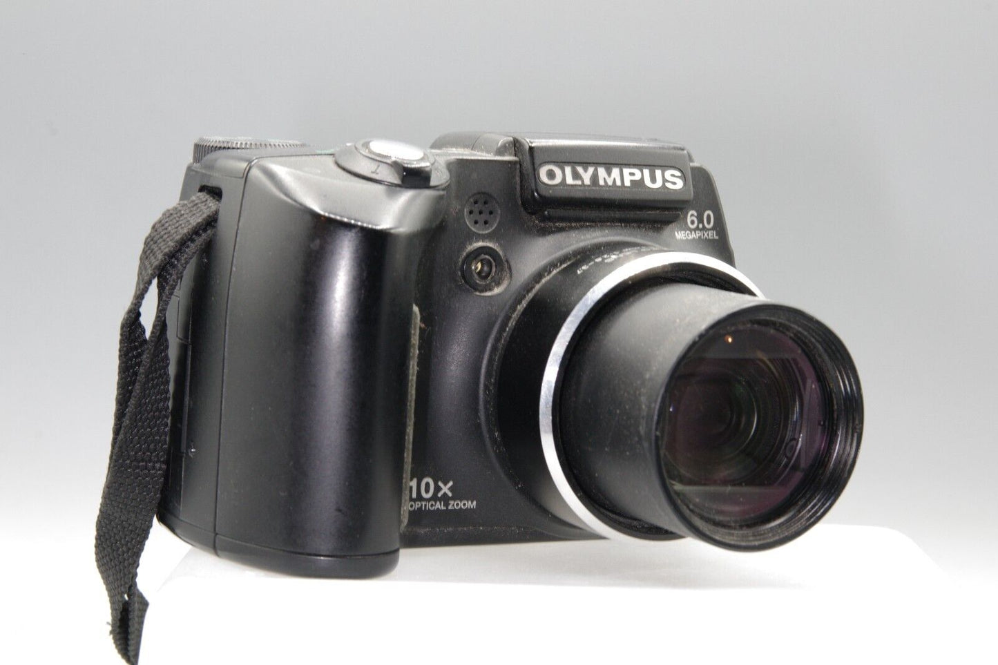 Olympus SP-500UZ 6MP Digital Bridge Camera