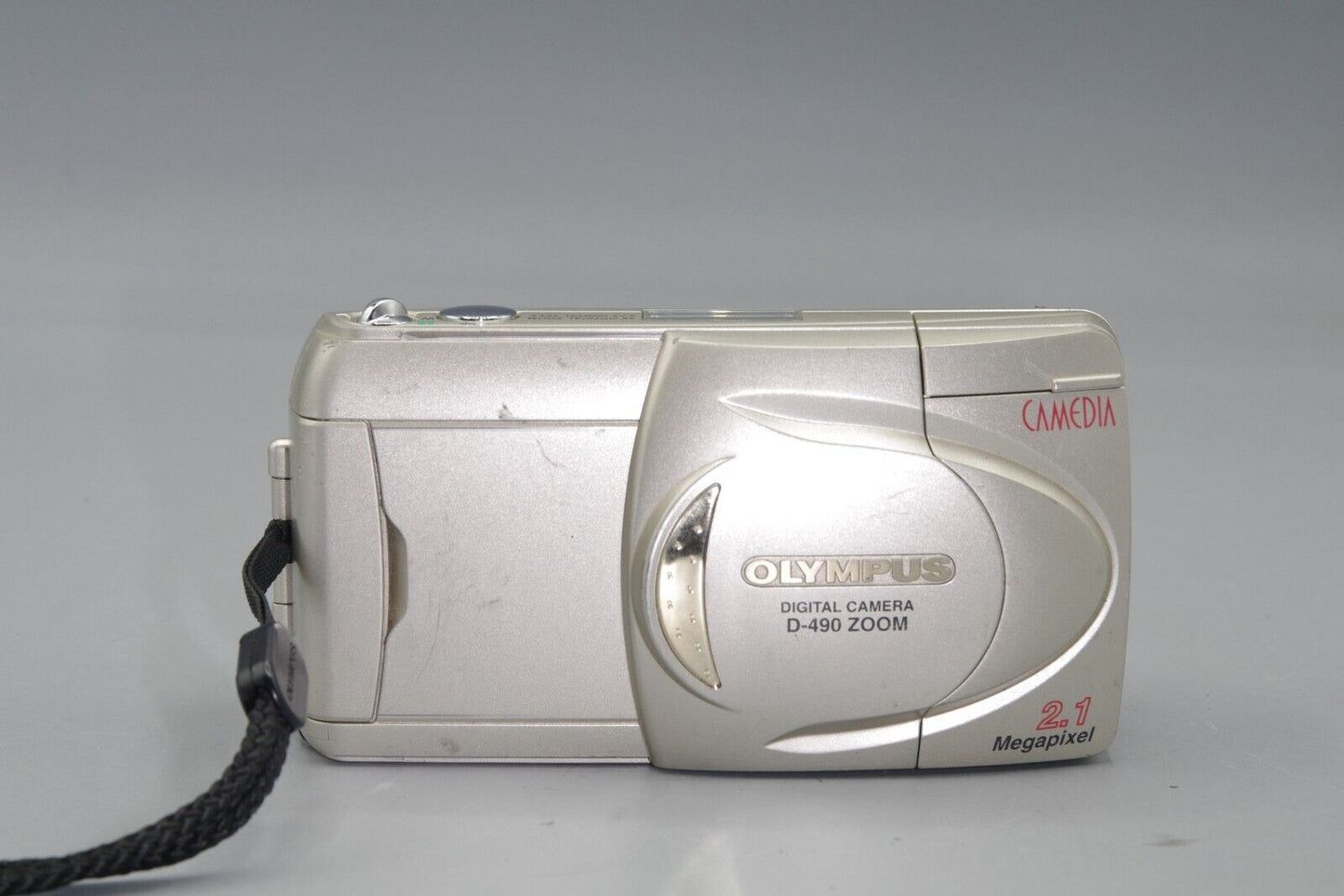 Olympus Camedia D-490 2.1MP Digital Camera - Takes AA