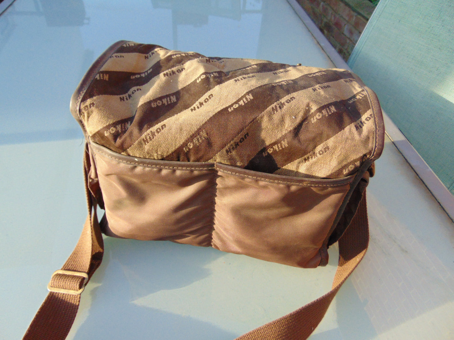 Nikon Brown Soft Camera Shoulder Case 30×20×17 – DSLR/SLR Carry Bag