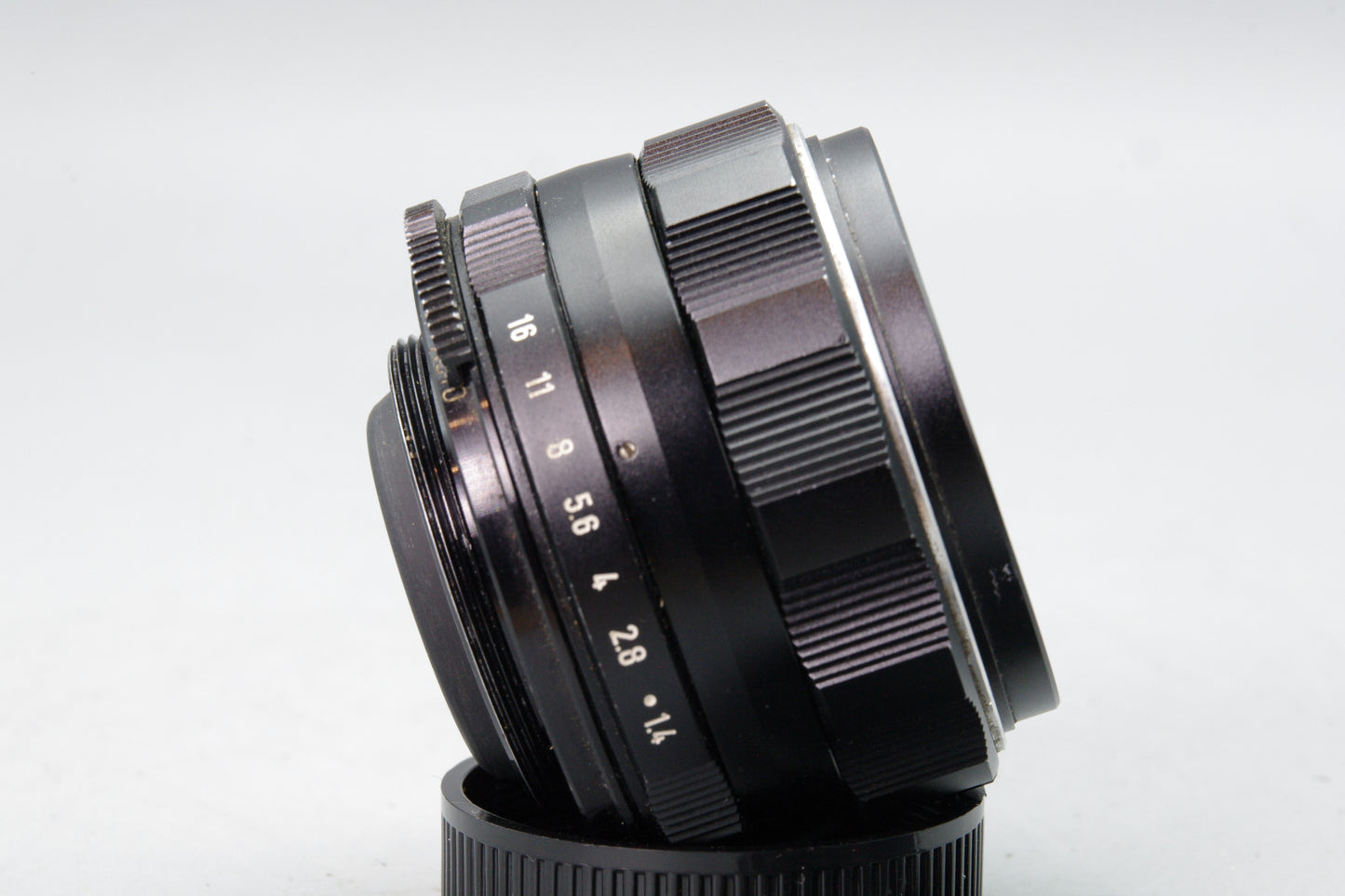 Asahi Super‑Takumar 50mm f/1.4 Lens – M42 Mount – Both Caps – Excellent