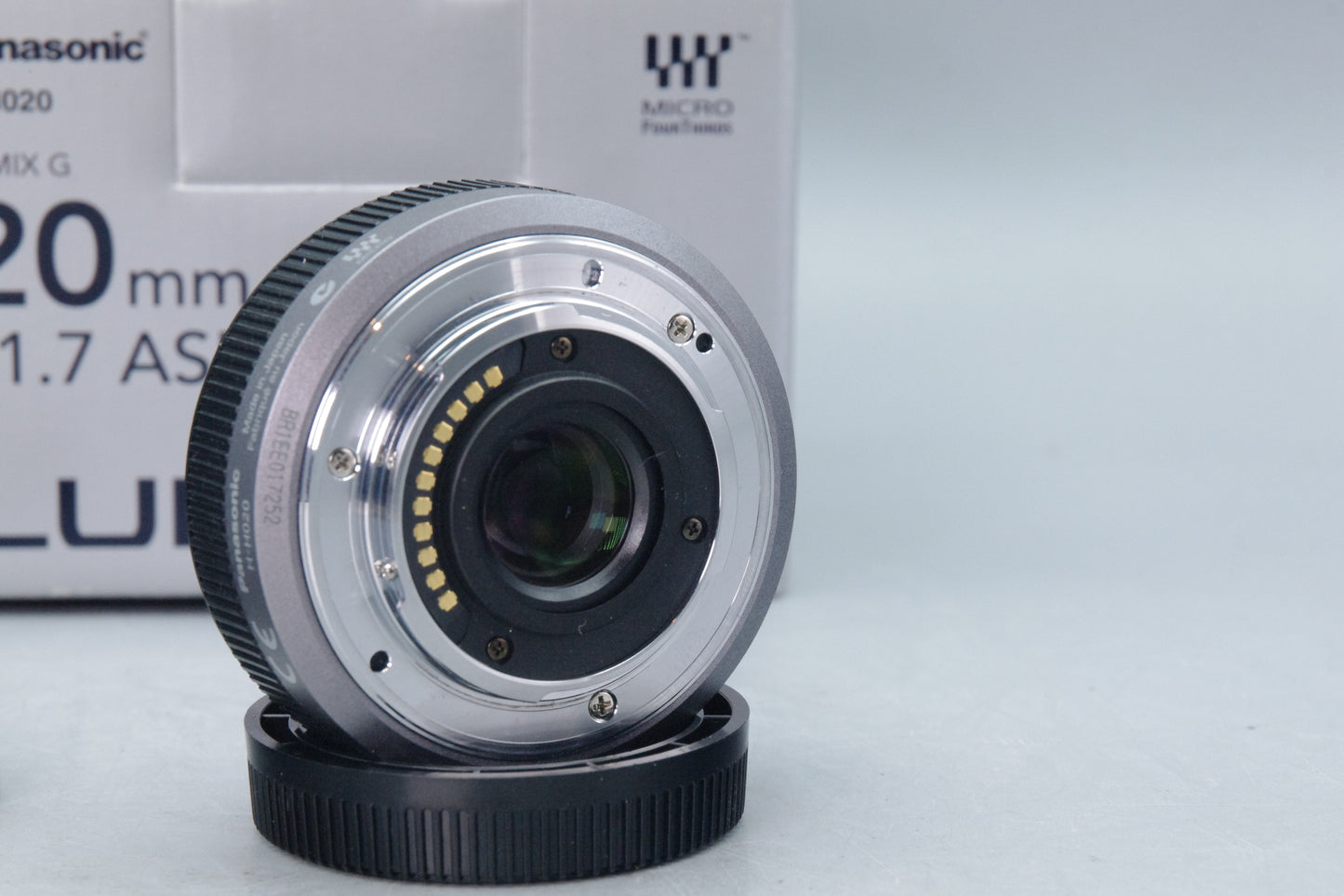 Lumix G 20mm F/1.7  Micro Four Thirds  M4/3 Pancake Lens - Excellent
