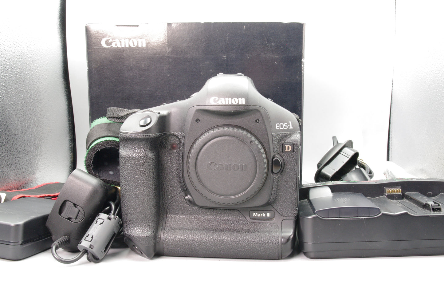 Canon EOS‑1D Mark III DSLR – Boxed – Charger Battery Cables – Tested – VGC