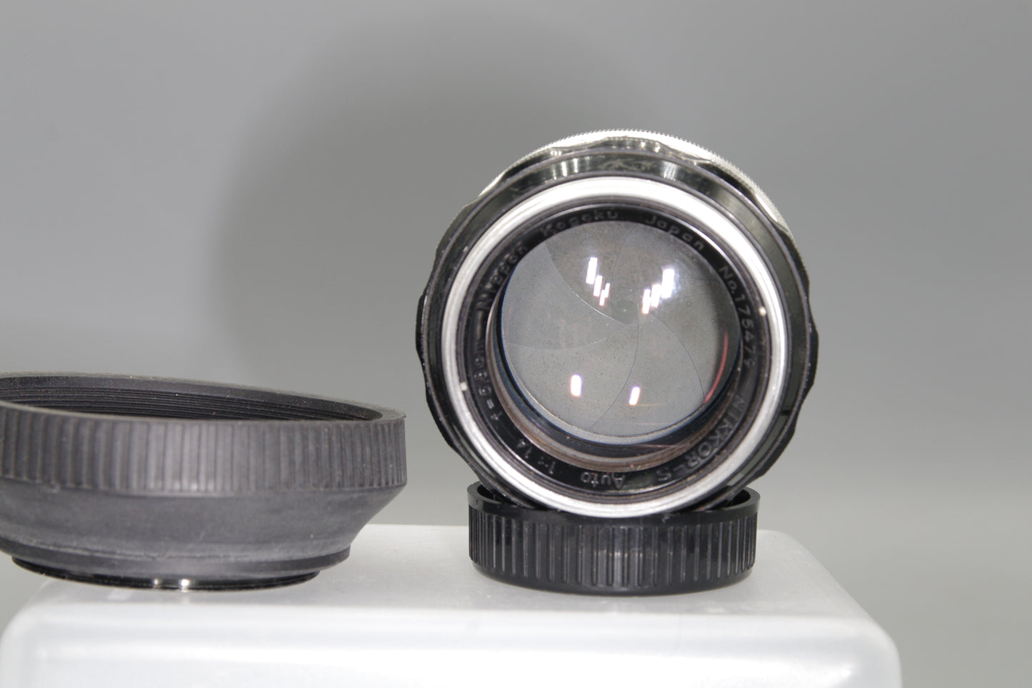 Nikon Nikkor-S Auto 58mm F/1.4 Non-AI Lens