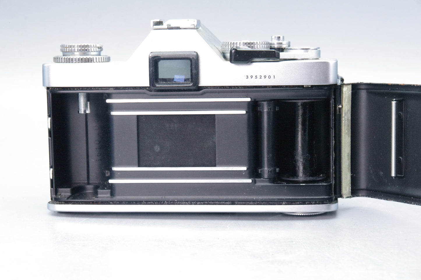 Miranda DX‑3 35mm SLR with 50mm f/1.8 Lens – Tested & Working – Minor Fungus