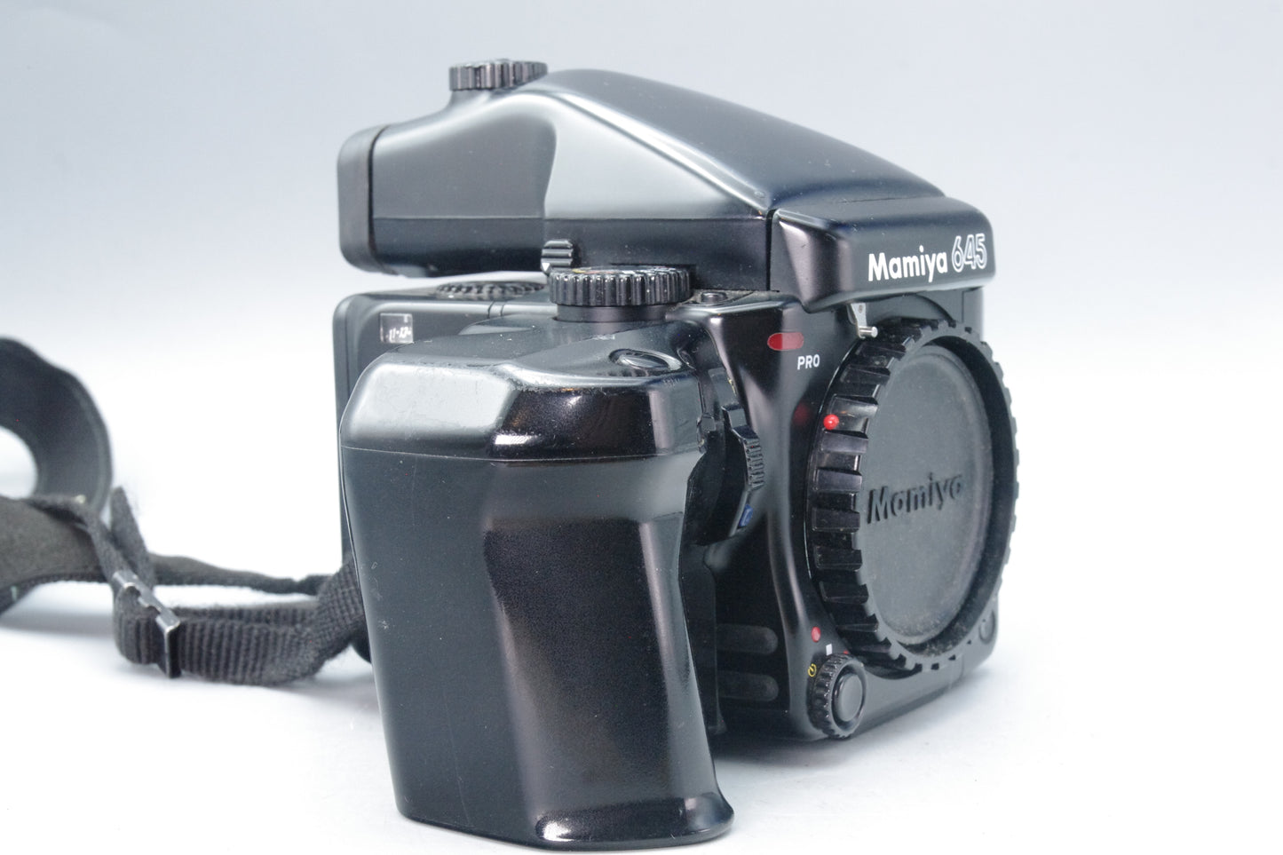 Mamiya M645 Pro with AE Prism Finder, WG402 Winder & 120 Back – Tested & Working