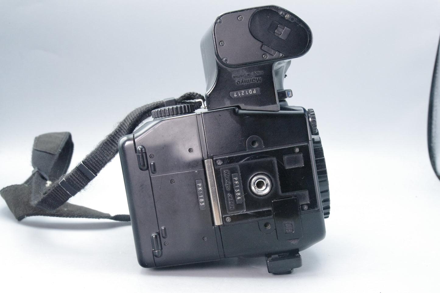 Mamiya M645 Pro with AE Prism Finder, WG402 Winder & 120 Back – Tested & Working