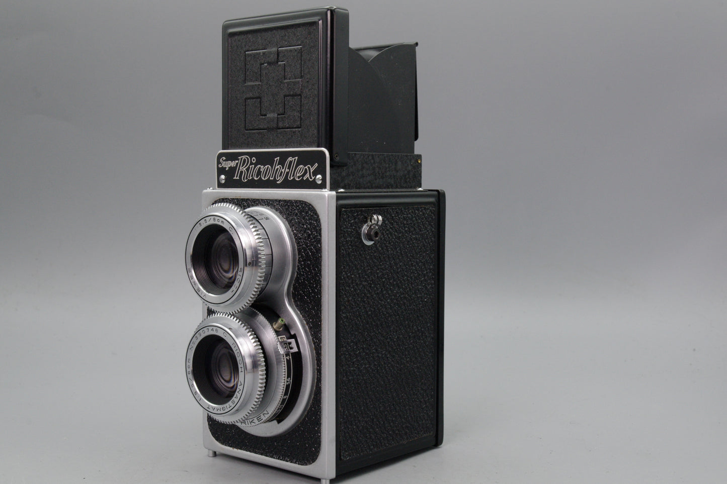 Super Ricohflex TLR Camera – 6×6 Medium Format – Tested – Good Condition