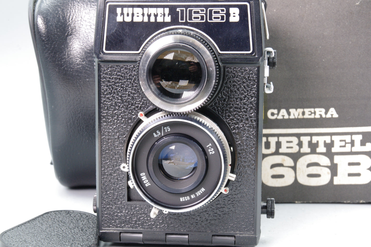Lubitel 166B LOMO 120 TLR Camera – 75mm f/4.5 – Boxed with Case & Cap – Excellent