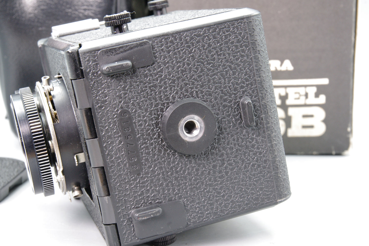 Lubitel 166B LOMO 120 TLR Camera – 75mm f/4.5 – Boxed with Case & Cap – Excellent