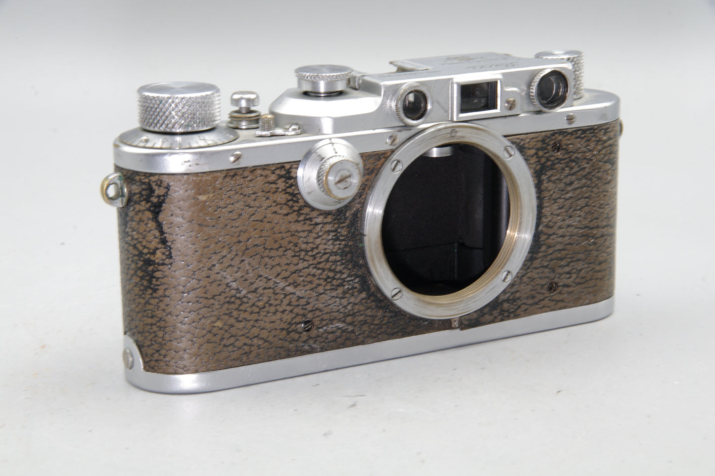 Leica III 35mm Rangefinder Camera Body 1935 Serial 162535 - Speed issue.