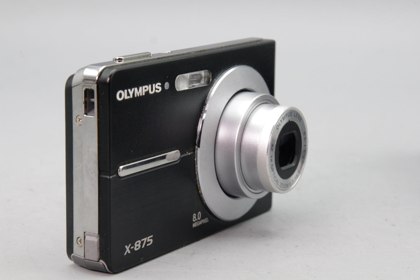 Olympus X‑875 Digital Compact Camera – Case & Battery – Tested – Very Good