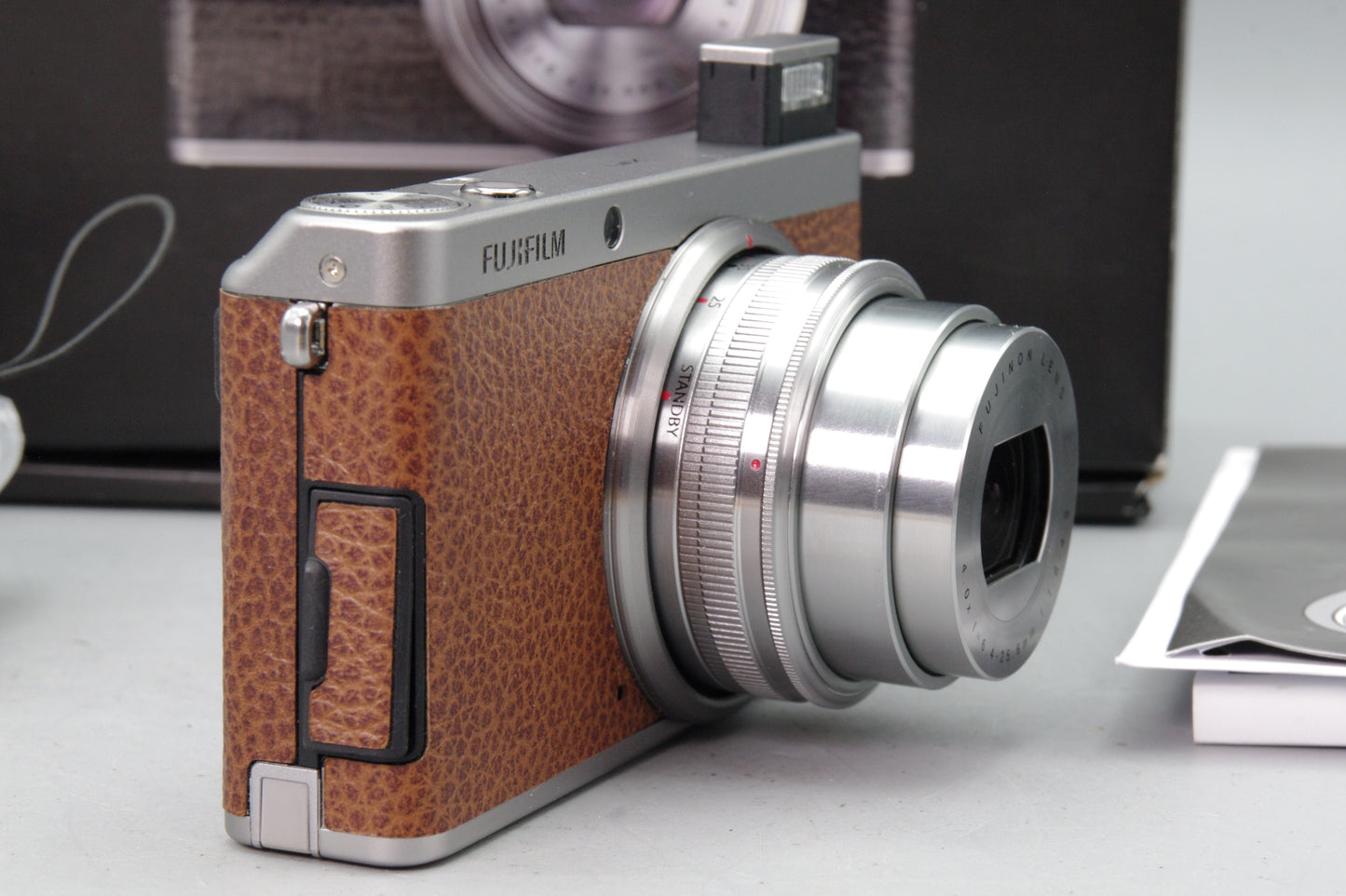 Fujifilm XF1 12MP Digital Camera – Boxed – Tested – Excellent