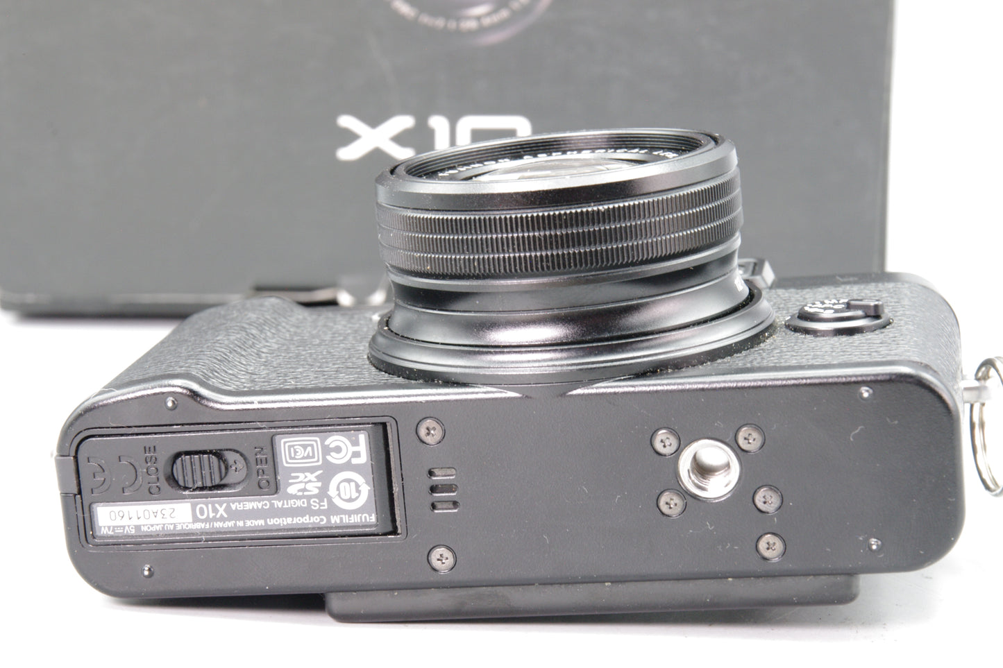 Fujifilm X10 12MP Digital Camera – Boxed – Full Kit – Very Good