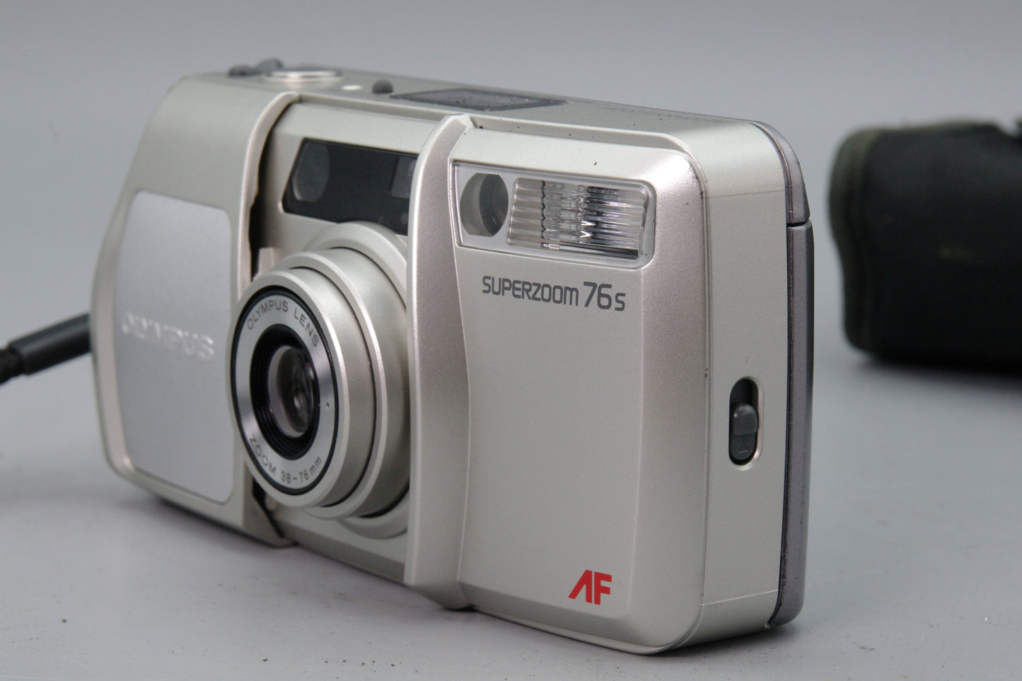 Olympus SuperZoom 76S 35mm Film Camera – Tested & Working – Excellent