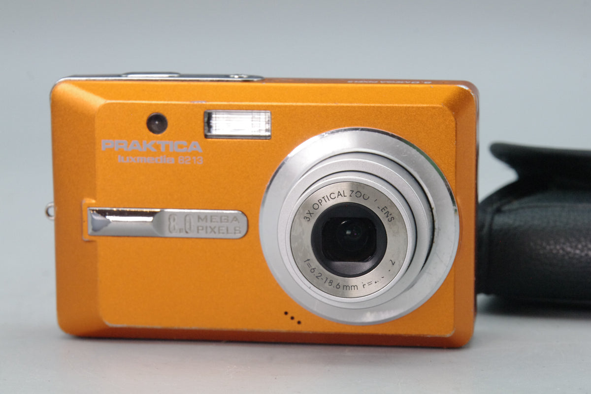Praktica Luxmedia 8213 Orange Digital Camera – Leather Case – New Battery