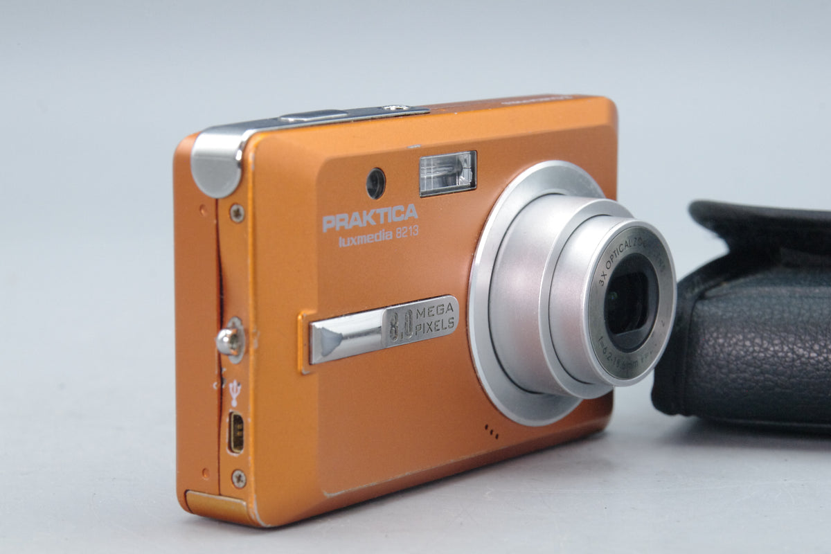Praktica Luxmedia 8213 Orange Digital Camera – Leather Case – New Battery