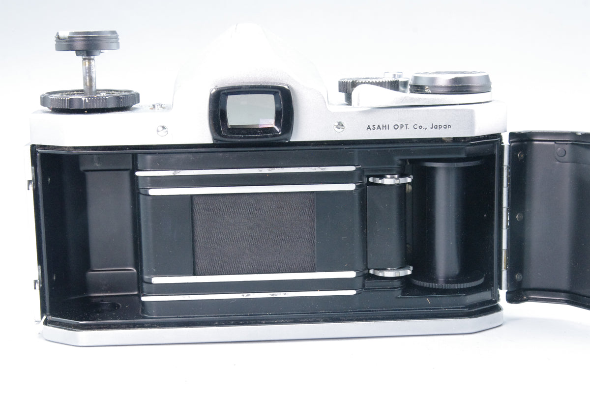 Pentax SV 35mm SLR Camera Body – Tested – Very Good Condition