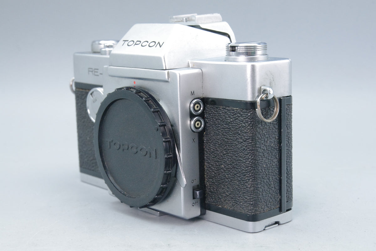 Topcon RE‑2 35mm SLR Camera Body – Tested – Excellent Condition