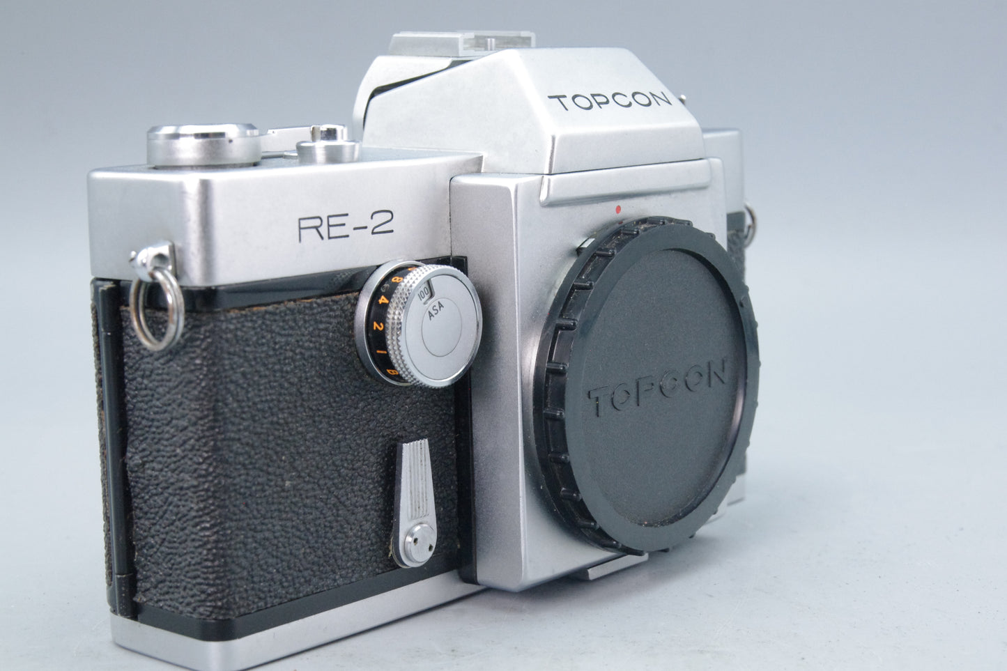 Topcon RE‑2 35mm SLR Camera Body – Tested – Excellent Condition