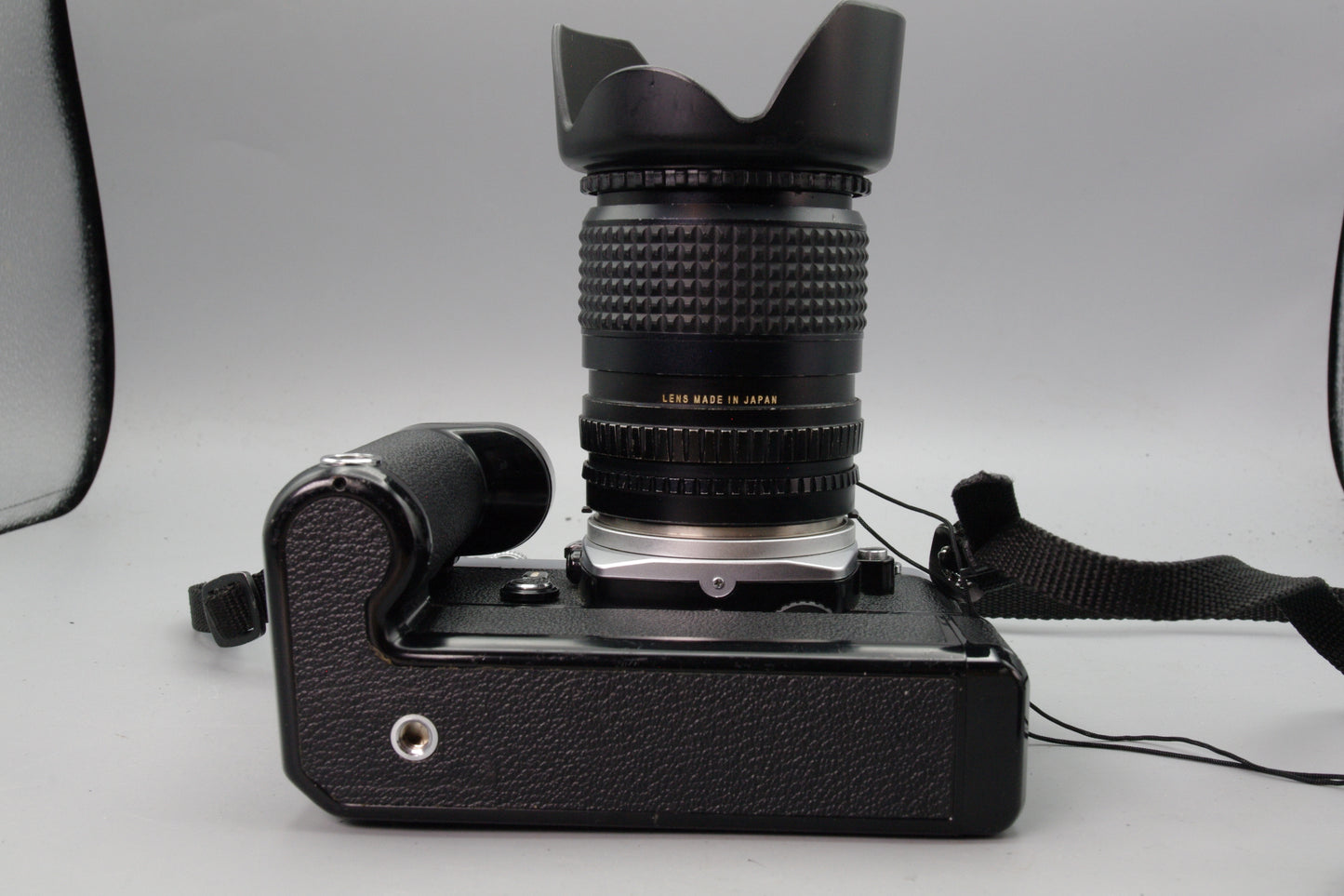 Nikon FM + MD‑12 Motor Drive + Bell & Howell 35‑70mm Lens – Tested – Very Good