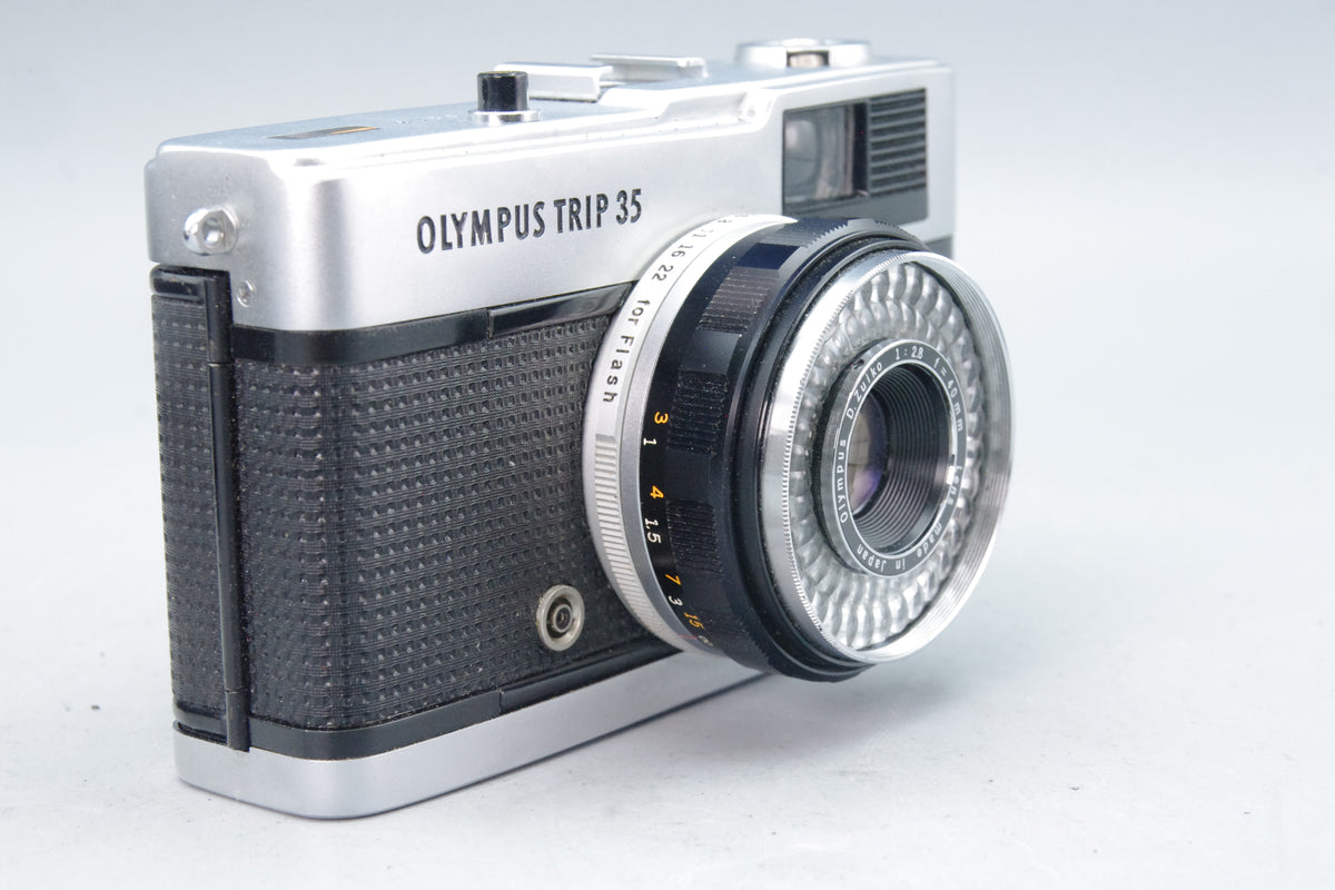 Olympus Trip 35 35mm Camera – 40mm f/2.8 Lens with Case, Working, Vintage