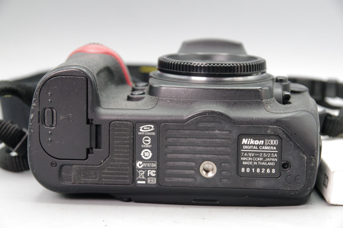 Nikon D300 12.3MP DX DSLR Camera Body – S/C 48416 - Tested & Working