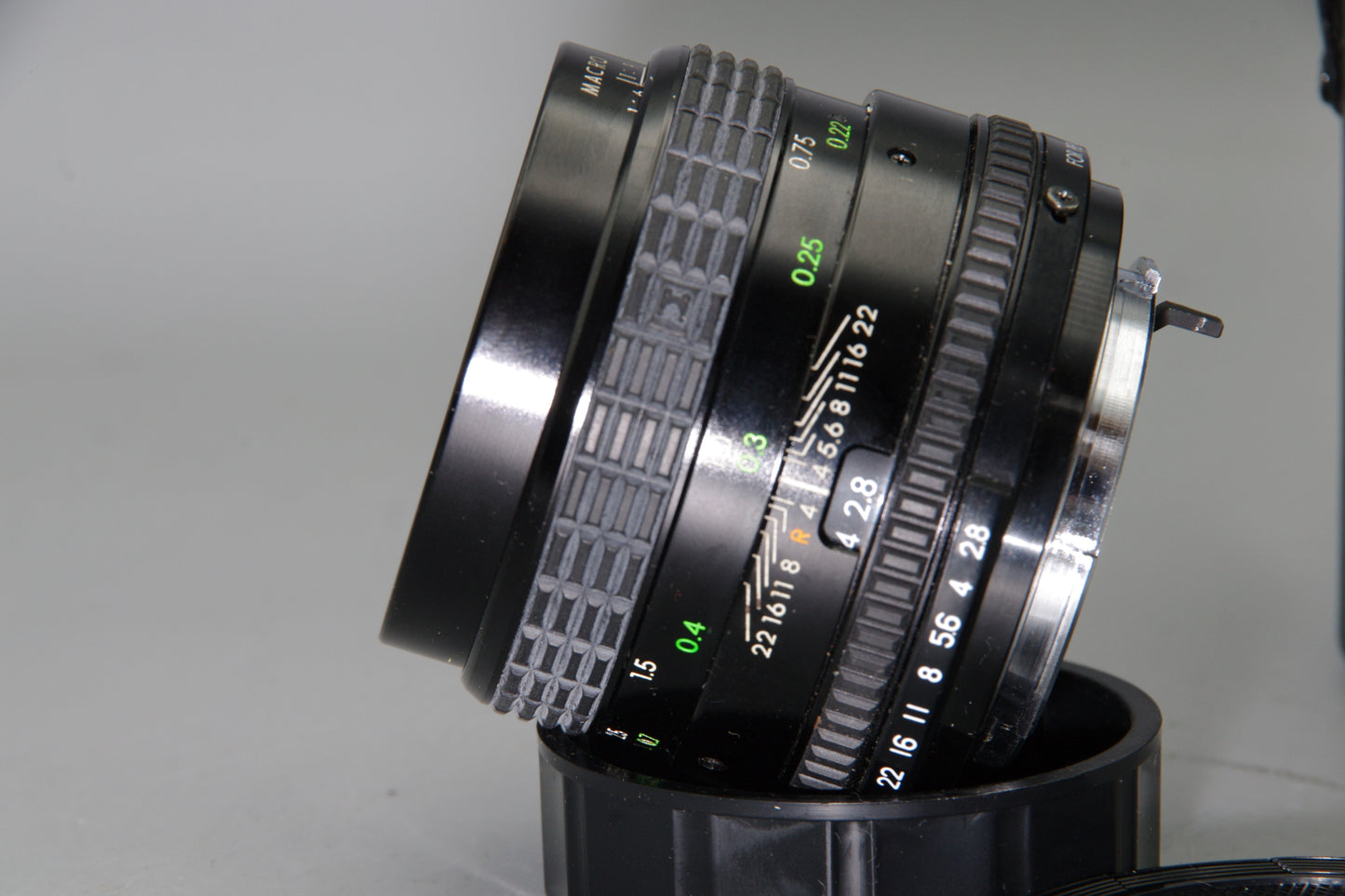 Sigma Mini-Wide 28mm f2.8 Lens Pentax K Mount Manual Focus EXC Minor Haze