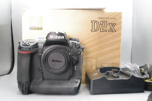 Nikon D2X DSLR Camera – Boxed – S/C 8465 – Battery & Charger – Excellent