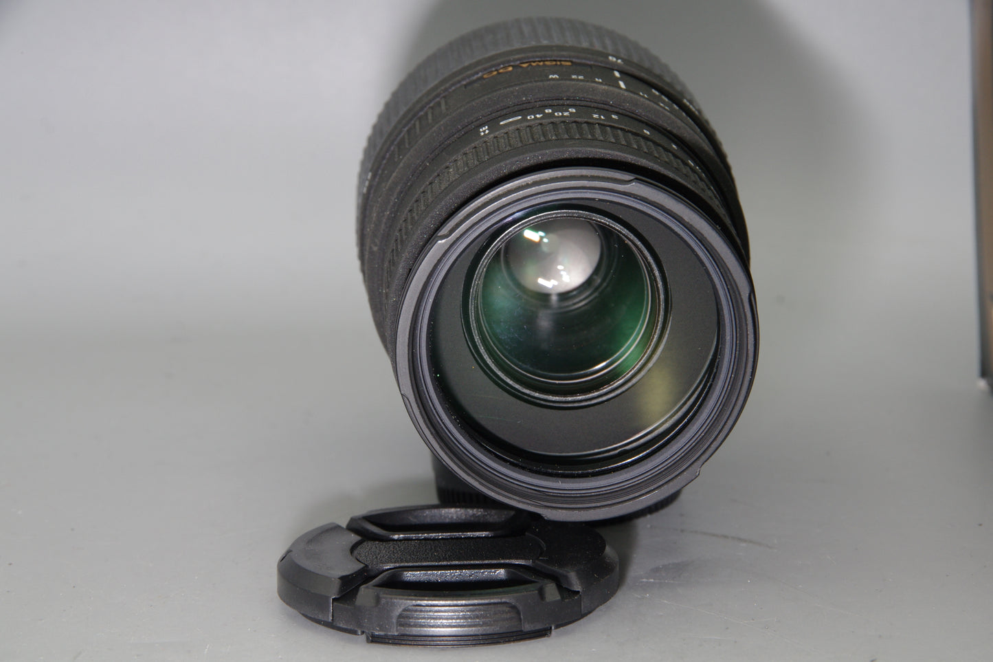 Sigma 70-300mm f4-5.6 DG AF Zoom Lens Nikon F Mount Boxed with Caps