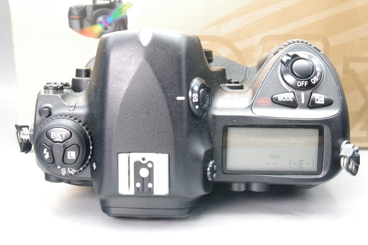 Nikon D2X DSLR Camera – Boxed – S/C 8465 – Battery & Charger – Excellent