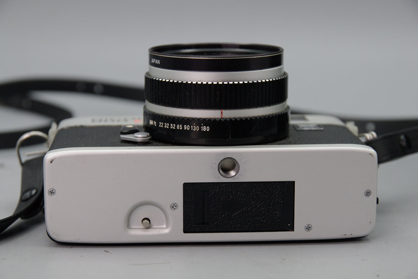 Ricoh 800 EES 35mm Film Camera with Case &amp; Cap – Tested – Very Good